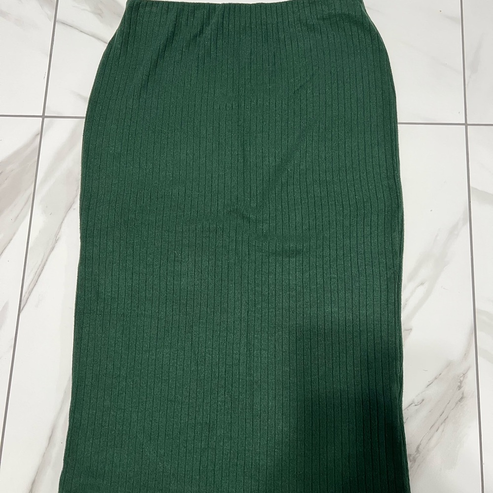 Zara Elegant Green Ribbed Mide Skirt Sz L